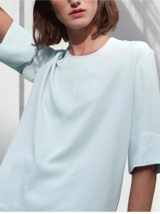 Everlane Tops - Everlane Pale Blue Crewneck Tee